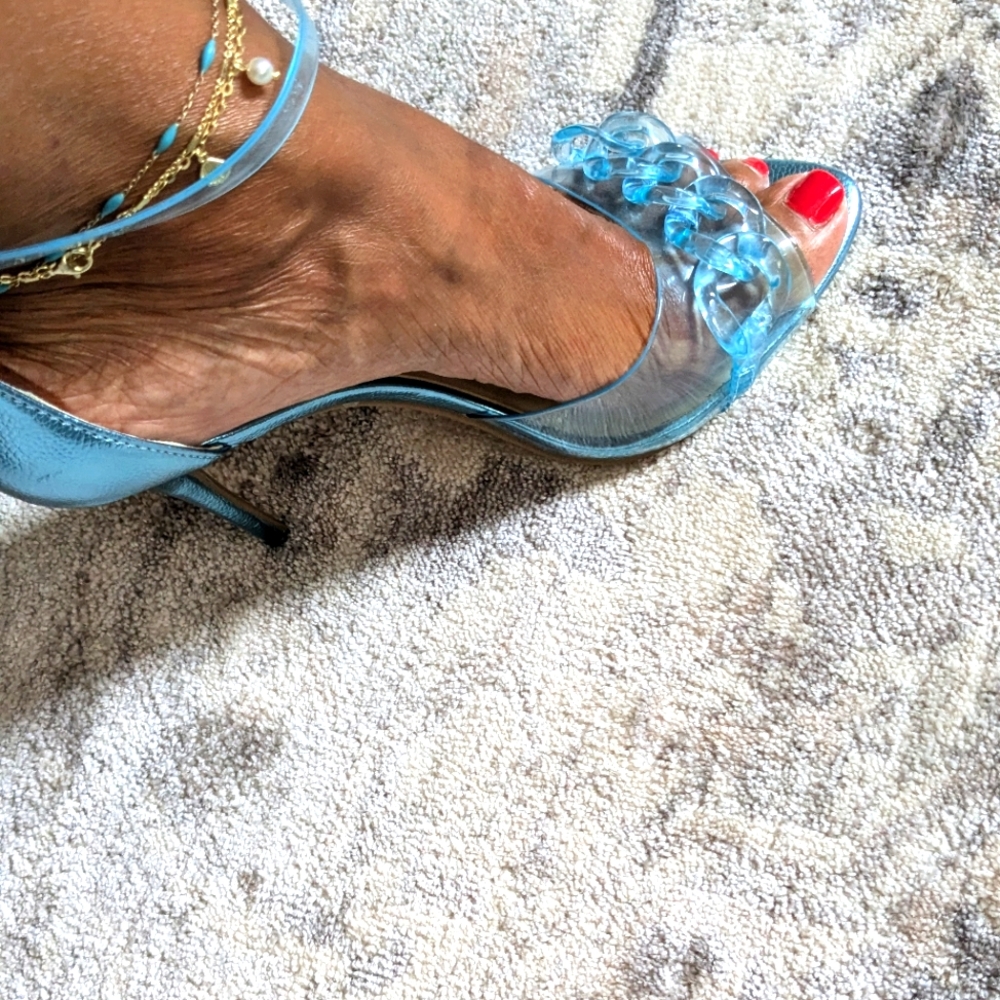 Jessica Simpson Wayri Lucite Chainlink Sandal - Picture 7 of 12